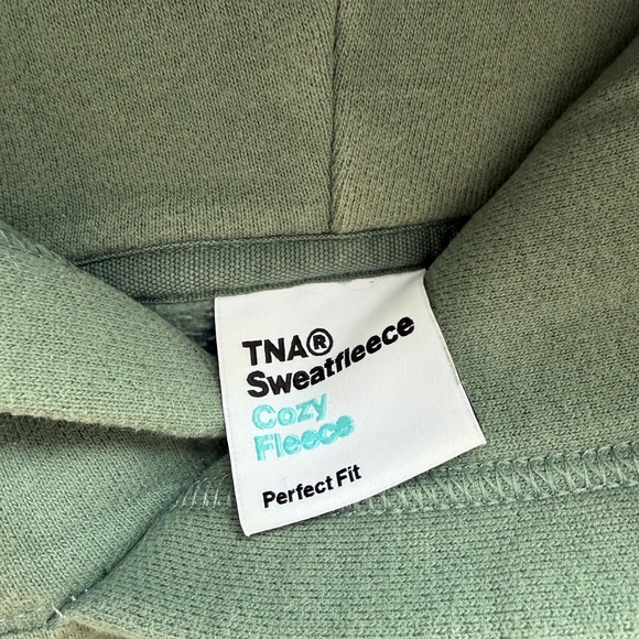 Aritizia TNA Green Hoodie - Picture 3 of 4